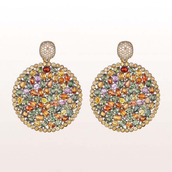 Ohrgehänge mit braune Diamanten und bunte Saphire in 18kt Weißgold