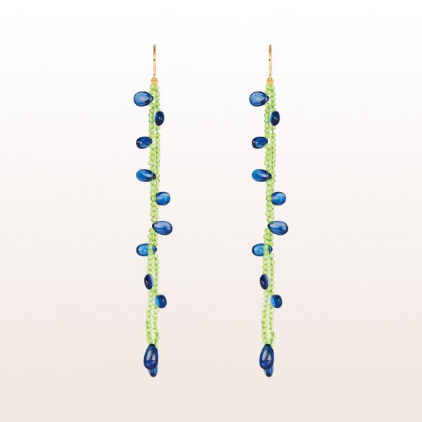 Earrings with peridot and kyanite on 18kt yellow gold hooks