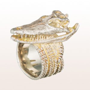 Ring "Crocodillo" by artist Hubert Scheibl in 18kt white gold