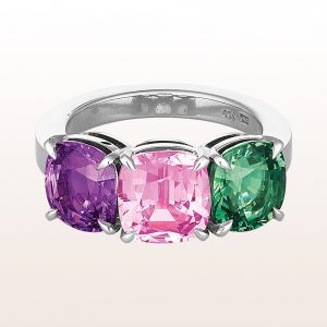 Ring with purple, pink and green sapphire 8,45ct in 18kt white gold