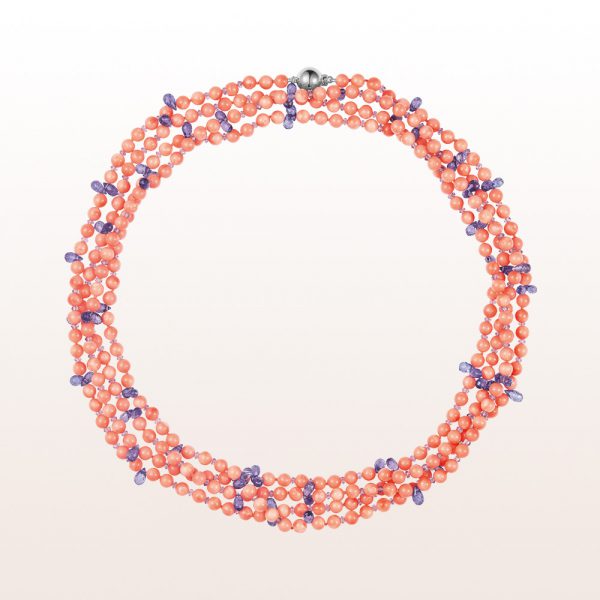 Necklace with coral, tanzanite and an 18kt white gold clasp