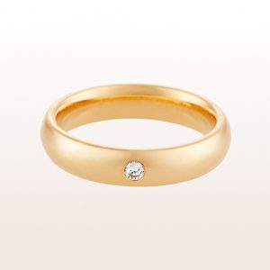 Wedding ring with brilliants 0,04ct in 18kt yellow gold.