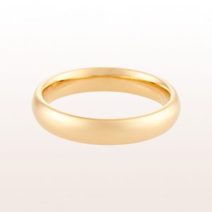 Wedding ring in 18kt yellow gold.