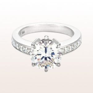 Ring mit einem Brillant 3,14ct und princess cut Diamanten 0,88ct in 18kt Weißgold