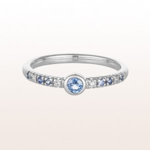Ring with sapphire 0,20ct and brilliants 0,04ct in 18kt white gold