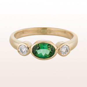 Ring mit grünem Turmalin 0,81ct und Brillanten 0,24ct in 18kt Gelbgold